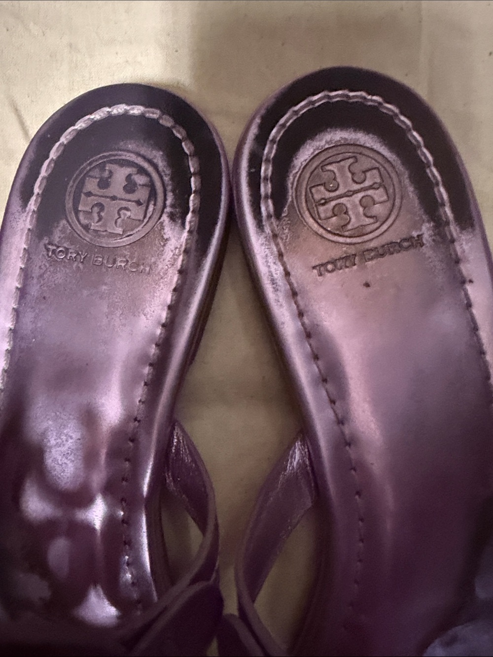 Tory Burch Metallic Lavender Miller Logo Thong Sandals - Picture 2 of 6